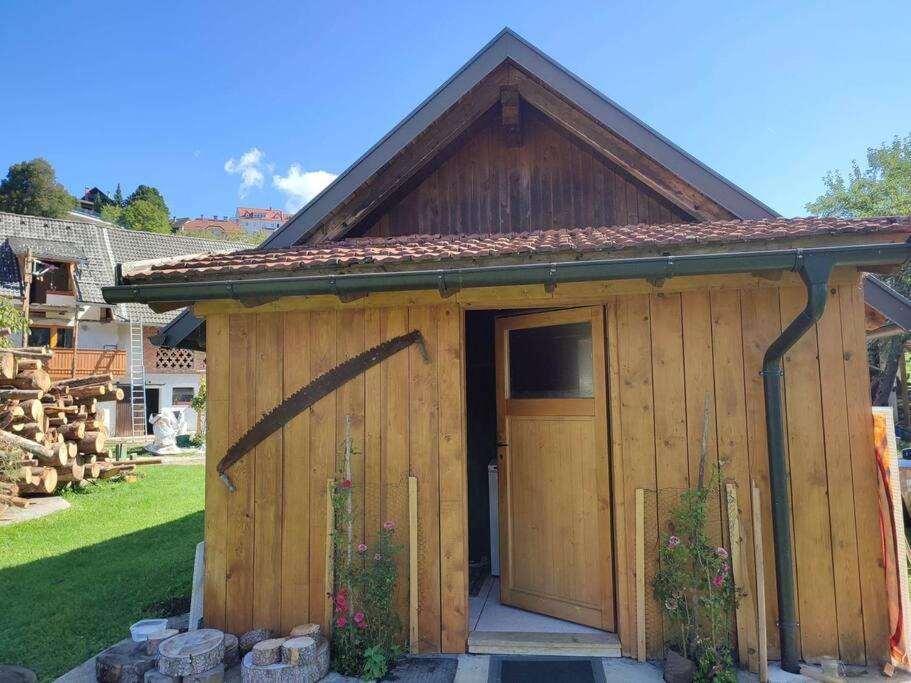 Beehive Cabin On A Farm رادوفيتْسا المظهر الخارجي الصورة