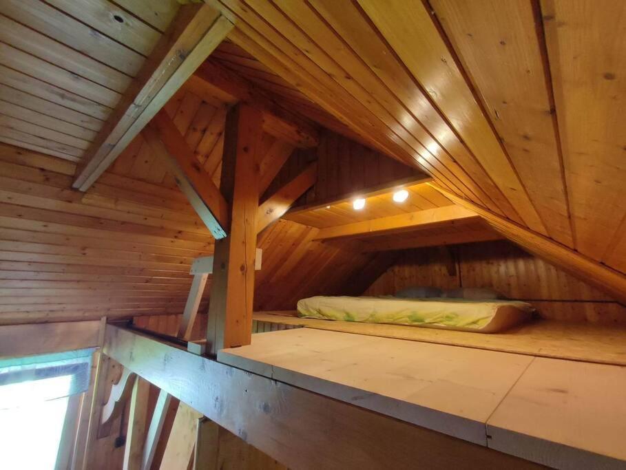 Beehive Cabin On A Farm رادوفيتْسا المظهر الخارجي الصورة